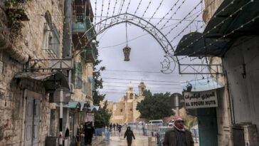 Belén casi desierta tras la suspensión de las celebraciones navideñas por la guerra entre Israel y Hamas