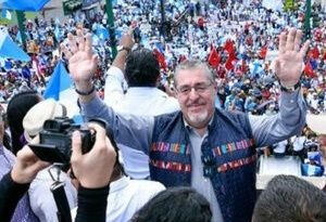 Corte Constitucional de Guatemala respalda toma de posesión de Arévalo