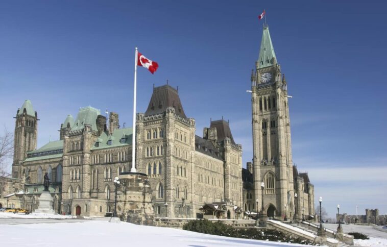 El Tribunal Superior de Ontario falla contra la suspensión de la ciudadanía de segunda generación en Canadá