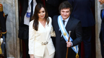 El ultraderechista Milei juró como presidente de Argentina prometiendo drásticas reformas económicas
