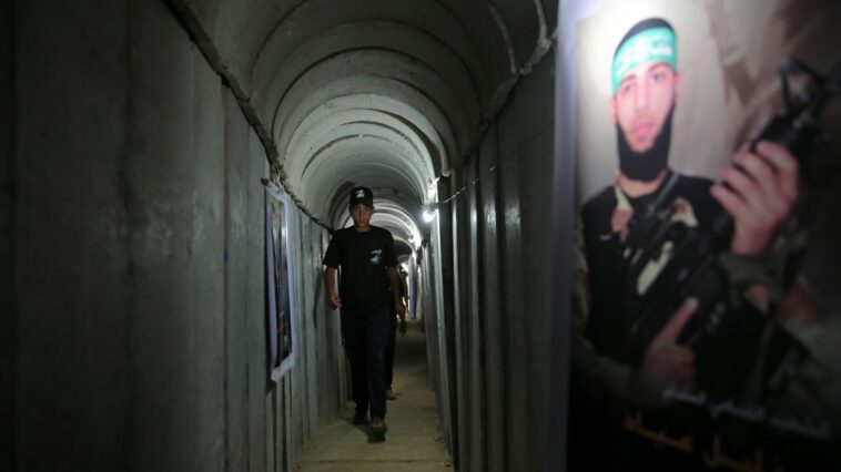 Guerra Israel-Palestina: palestino dice que los soldados lo enviaron al túnel de Hamas atado con bombas