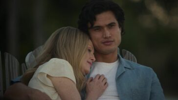 L to R: Julianne Moore as Gracie Atherton-Yoo with Charles Melton as Joe.