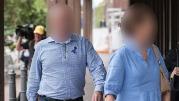 Los padres adoptivos de William Tyrrell abandonan el Tribunal Local de Parramatta el lunes después de que les dijeran que un magistrado decidirá sobre su inocencia o culpabilidad en marzo del próximo año.