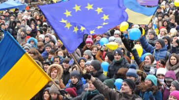 Los europeos están abiertos a que Ucrania se una a la UE antes de una importante cumbre, según una encuesta