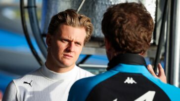 Mick Schumacher espera que la oportunidad del Alpine WEC allane el camino de regreso a la F1 mientras compara el paso con la carrera de su padre