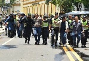 Paraguay: Policía reprime duramente protesta frente al Congreso