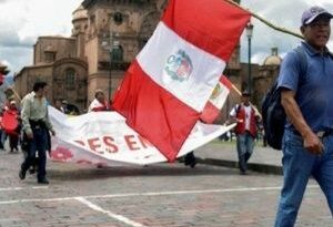 Perú: Bloqueo de carreteras castigado con hasta 15 años de prisión
