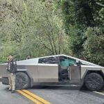 Primer accidente de Cybertruck reportado en California después de que un Tesla EV fuera golpeado frontalmente por un Toyota, pero solo un vehículo fue demolido