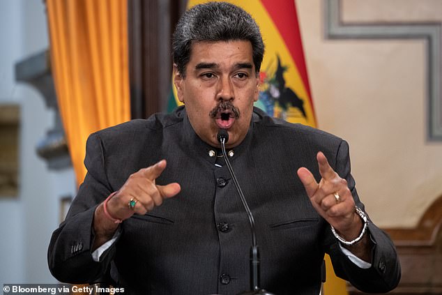 El presidente de Venezuela, Nicolás Maduro, ordenó el jueves a más de 5.600 militares participar en un ejercicio 'defensivo' cerca de la frontera con Guyana (Foto de archivo)