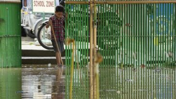 'Tenemos que hacer algo': las escuelas y los estudiantes de Filipinas luchan contra las inundaciones mientras el cambio climático los obliga a adaptarse