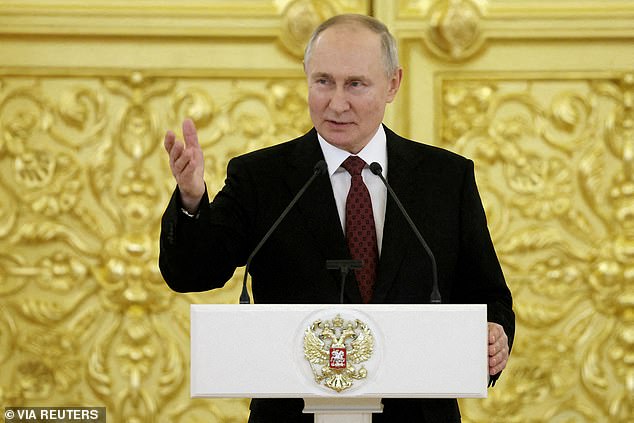 Vladimir Putin, que ha estado en el poder desde 1999, anunció su candidatura en las elecciones de esta semana (imagen de archivo)