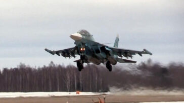 Ucrania dice haber derribado tres cazabombarderos rusos en Kherson