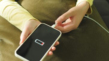 Un ex empleado de Apple ha revelado secretos de la industria para mantener las baterías del iPhone encendidas por más tiempo