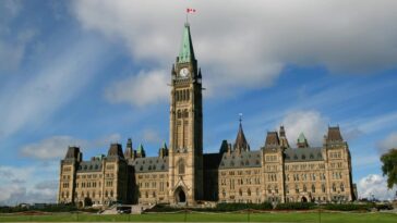 Un tribunal federal canadiense dictamina sobre cómo evitar una conclusión de tergiversación al revelar información relevante en otra parte de la solicitud