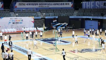 Yonhap hosts annual badminton tournament for multicultural families