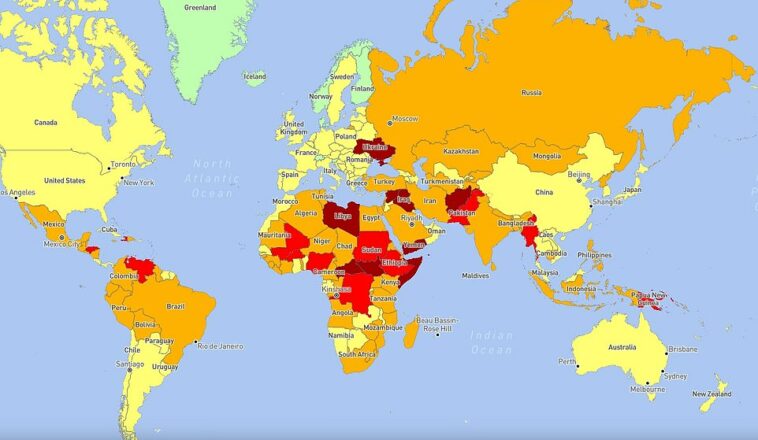 RIESGO DE SEGURIDAD: Este mapa muestra los países clasificados según los riesgos de seguridad, con insignificante marcado en verde, bajo en amarillo, medio en naranja, alto en rojo y extremo en morado oscuro.