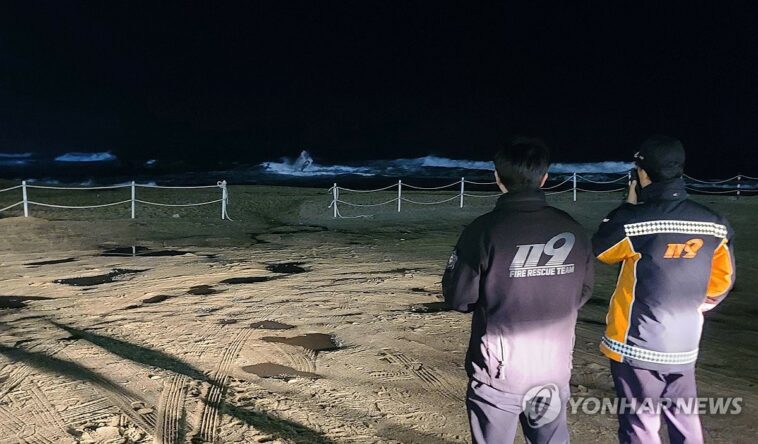 (2nd LD) Small tsunamis hit S. Korea after earthquake in Japan