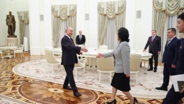 (2nd LD) Putin meets N. Korean FM amid deepening military cooperation