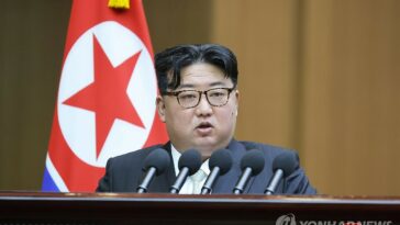 (4th LD) N.K. leader calls for defining S. Korea as &apos;invariable principal enemy&apos; in constitution