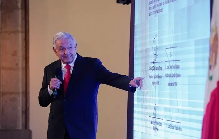 AMLO dice que la coalición en Coahuila es un acuerdo “mafioso”
