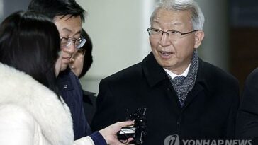 (LEAD) Court acquits ex-Supreme Court chief justice of all 47 charges in power abuse scandal