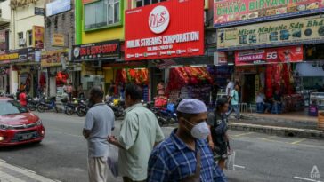 Calles más vacías en partes de Kuala Lumpur mientras los inmigrantes huyen tras redadas contra trabajadores extranjeros ilegales