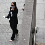 Chelsea Jane Edwards, de 28 años (en la foto), se enfrentó al Tribunal de Magistrados de Brisbane el martes y se comprometió a ser juzgada por dos cargos.