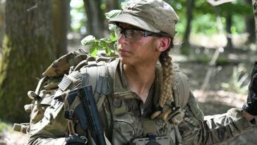 La sargento Maciel Gray se ha convertido en la primera francotiradora en servicio activo del ejército de EE. UU.