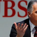 El director general de la UBS dice que el público suizo está "adoctrinado" a preocuparse por el balance del banco