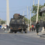 El ejército somalí busca "rehenes" retenidos por Al-Shabaab tras el aterrizaje forzoso de un helicóptero de la ONU