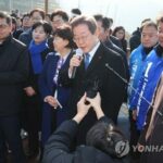 Opposition leader Lee Jae-myung attacked during visit to Busan