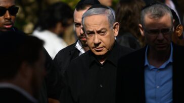 El primer ministro israelí, Benjamín Netanyahu, se enfrenta a un dilema: ¿liberar a los rehenes o continuar la guerra en Gaza?