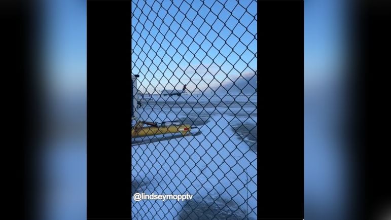 El vuelo de los Steelers aterriza sano y salvo en Buffalo en medio de una tormenta invernal
