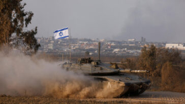 ? En vivo: Israel está listo 'para cualquier escenario' después de que un ataque mata al subjefe de Hamás en el Líbano