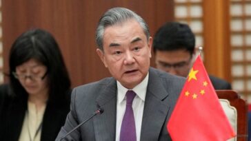 La cooperación entre China y Estados Unidos "ya no es una opción", sino "un imperativo": Wang Yi