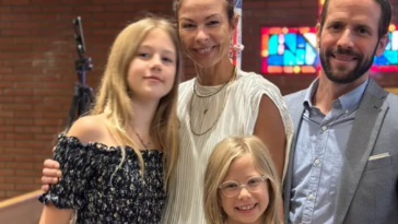 La esposa de Christian Oliver se sincera después de que su 'amado' esposo y sus 2 hijas murieran en un accidente aéreo