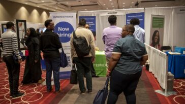 La tasa de desempleo para los afroamericanos cae al 5,2% para finalizar 2023 con una nota positiva