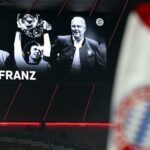 Los aficionados del Bayern rinden homenaje a la leyenda del fútbol Franz Beckenbauer