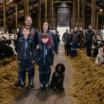 Los agricultores alemanes rellenan formularios en lugar de ordeñar a sus vacas