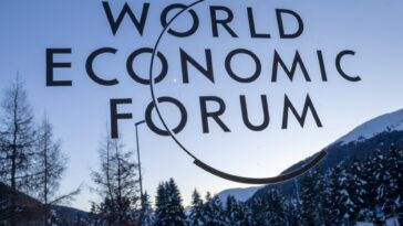 Los cinco hombres más ricos duplicaron sus fortunas después de 2020, dice Oxfam durante la inauguración de Davos