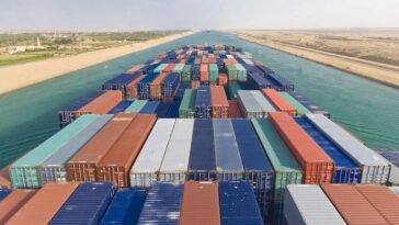 Los precios de las cajas al contado se disparan en medio de la crisis del transporte marítimo en el Mar Rojo