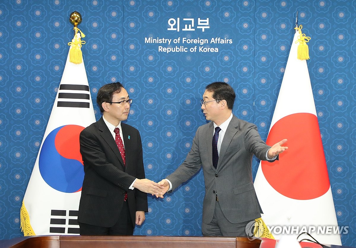 Top nuke envoys of S. Korea, Japan meet ahead of trilateral talks with U.S.