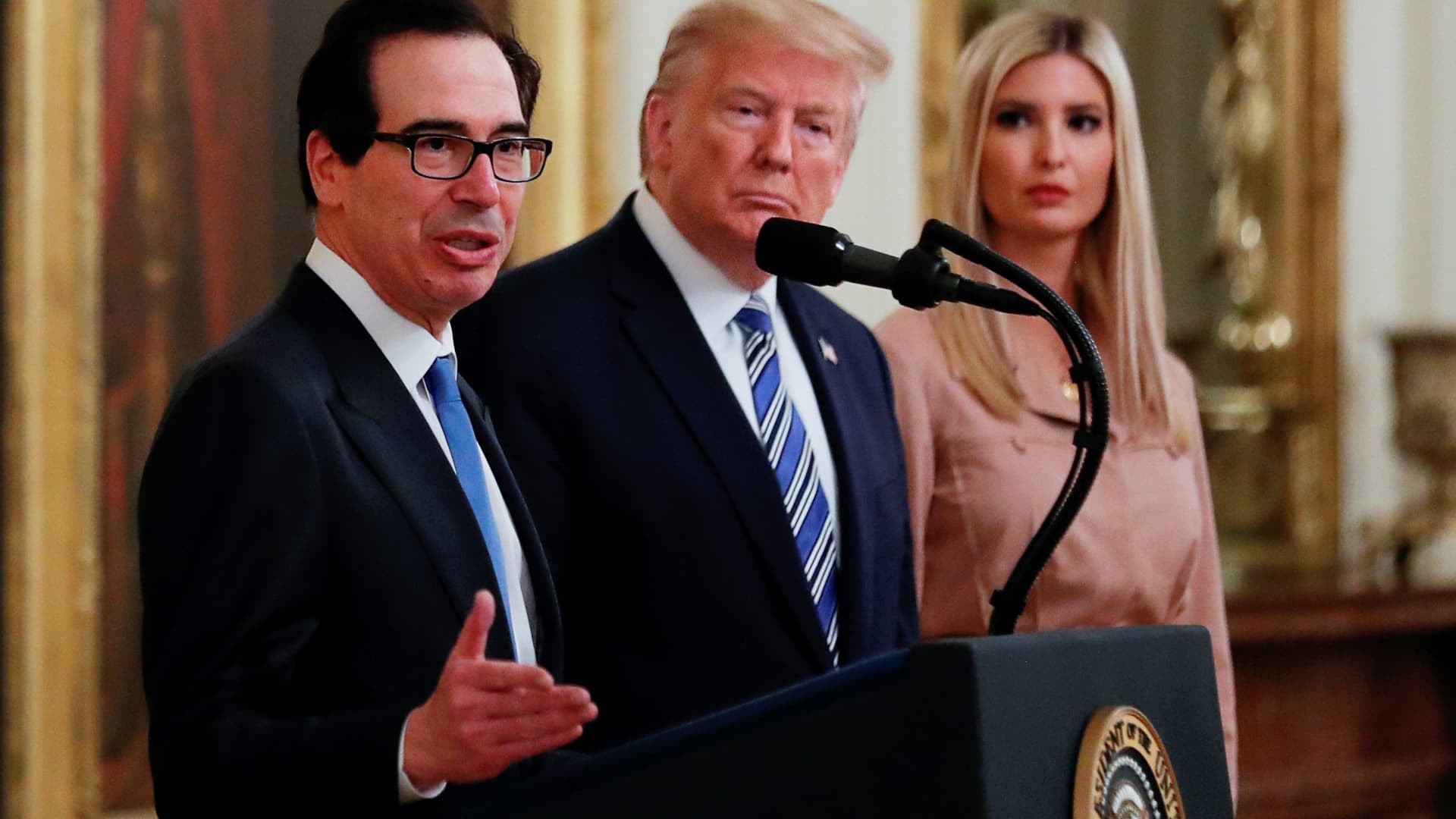 'Mnuchin no ha estado en la sala': el secretario del Tesoro de Trump se ausenta de la campaña de 2024
