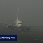 Piloto agredido mientras los ánimos se caldean después de que el smog "grave" en India provocara un caos en los viajes