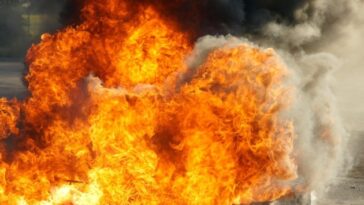 Subestación eléctrica se incendia tras explosión en la región de Belgorod