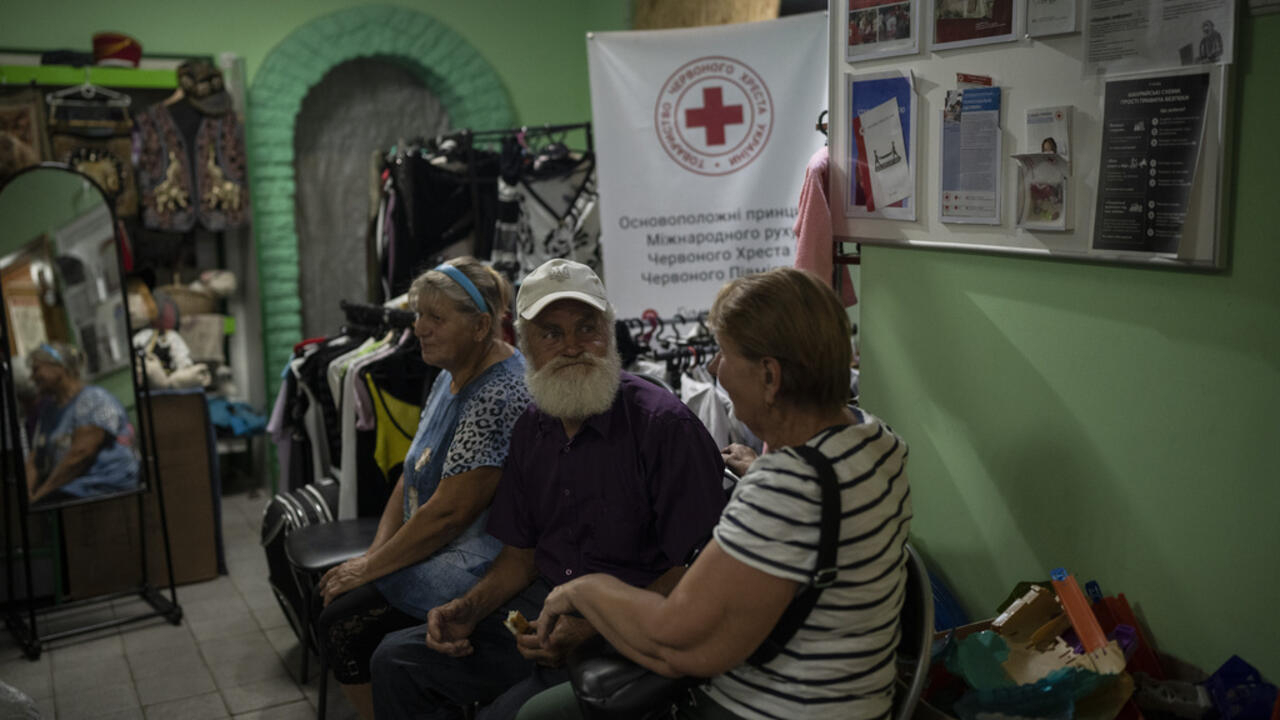 Ucrania ordena la evacuación de las aldeas de Járkov amenazadas por ataques rusos
