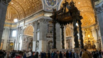 Video.  El Vaticano planea restaurar el baldaquino de la basílica de San Pedro con 700.000 euros