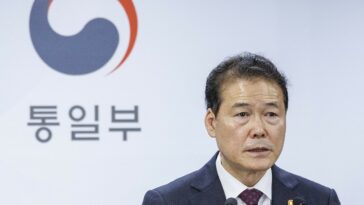 (LEAD) S. Korea to draw up new unification vision based on liberal democracy