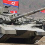 (LEAD) N. Korean leader boasts striking power of new battle tank