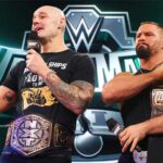 Baron Corbin inserta el nombre de su equipo en la imagen del título de parejas indiscutibles de la WWE en WrestleMania 40